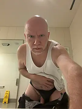 FLSexyGuy online show from April 10, 1:18 pm