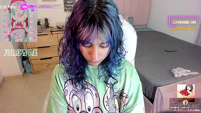 amber Thompson online show from December 5, 5:54 am