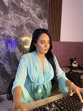 nicol jone1 online show from June 30, 10:10 pm