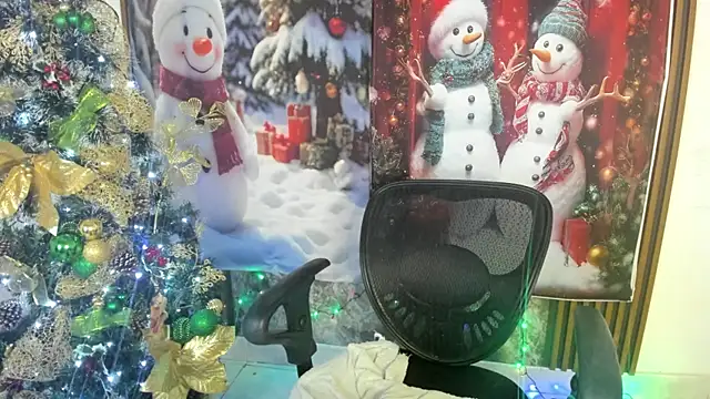 Snapshot of nicol_jone1 chatting on November 25, 12:11 am nicol jone1 online show from November 25, 12:11 am