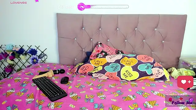 Snapshot of nicol_jone1 chatting on March 11, 11:26 pm nicol jone1 online show from March 11, 11:26 pm