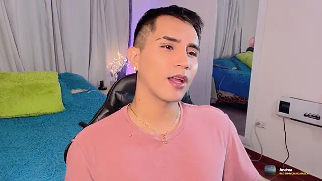 Snapshot of Chris_Maddox chatting on December 1, 10:43 pm Chris Maddox online show from December 1, 10:43 pm