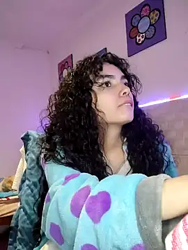 Snapshot of Emily_Saez1 chatting on December 6, 7:04 am Emily Saez1 online show from December 6, 7:04 am
