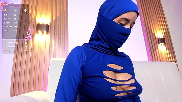 Snapshot of natash_malak chatting on February 16, 4:42 am natash malak online show from February 16, 4:42 am