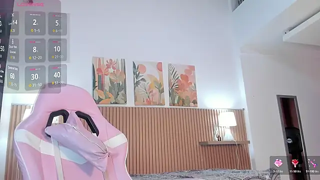 Snapshot of natash_malak chatting on October 29, 2:32 am natash malak online show from October 29, 2:32 am