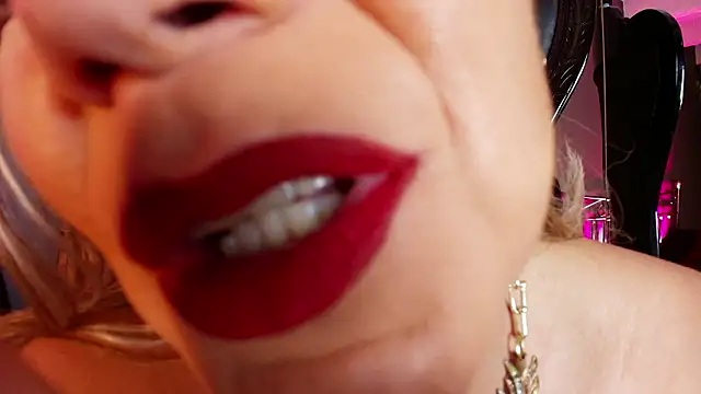 MelaniaKnauss online show from March 2, 8:27 pm