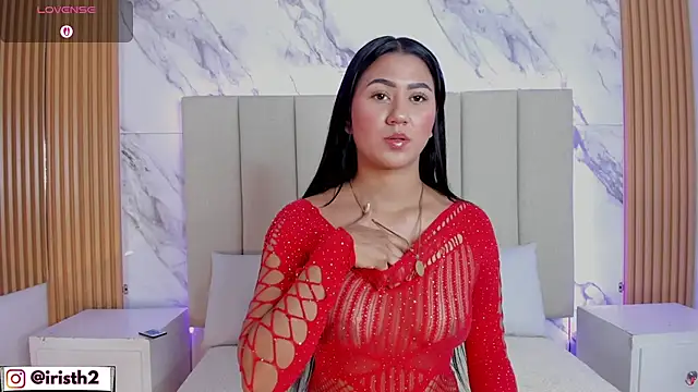 Iris Thompson  online show from February 22, 10:44 pm