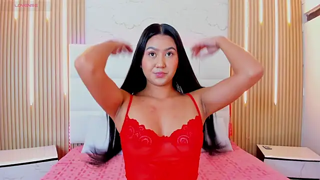 Iris Thompson  online show from November 5, 4:15 am