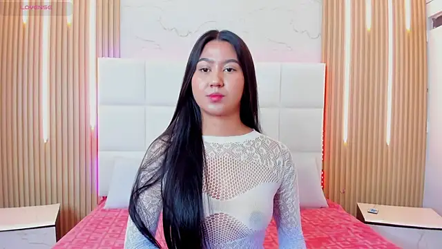 Iris Thompson  online show from October 28, 4:24 am