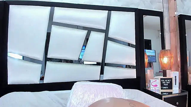 Snapshot of Dakotarouseell chatting on January 19, 11:53 pm Dakotarouseell online show from January 19, 11:53 pm