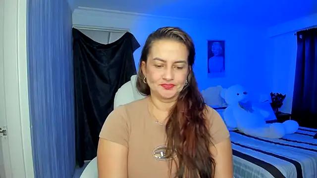 lucy diiaz online show from November 12, 8:23 pm