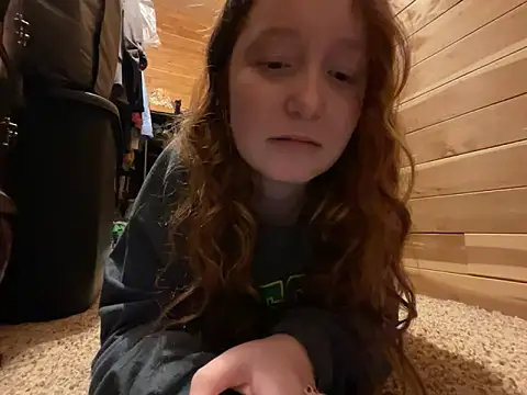 gingerbabe18 online show from January 4, 12:37 am