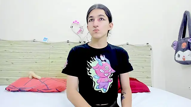 Evil Queen13 online show from December 19, 8:11 pm