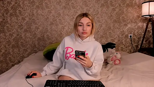 Ella Milla online show from March 4, 10:38 pm