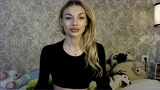 Ella Milla online show from November 2, 9:47 am