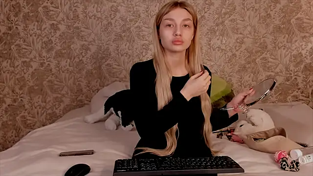 Ella Milla online show from March 11, 7:14 am