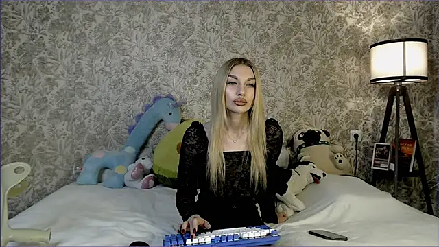 Ella Milla online show from October 22, 11:42 am