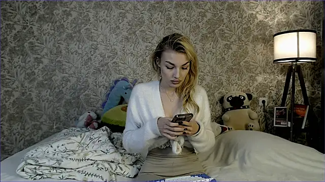 Ella Milla online show from September 27, 12:22 pm