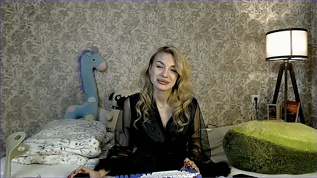Ella Milla online show from September 18, 11:24 am