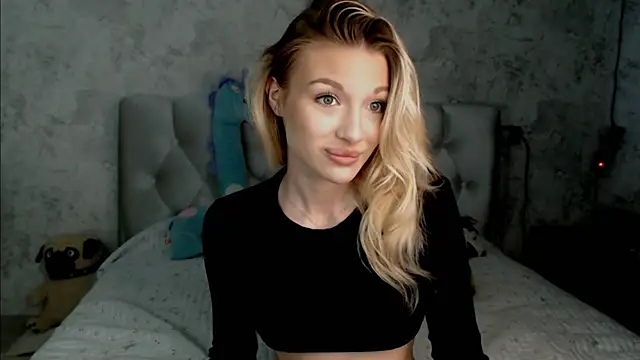 Snapshot of Ella_Milla chatting on July 17, 12:57 pm Ella Milla online show from July 17, 12:57 pm