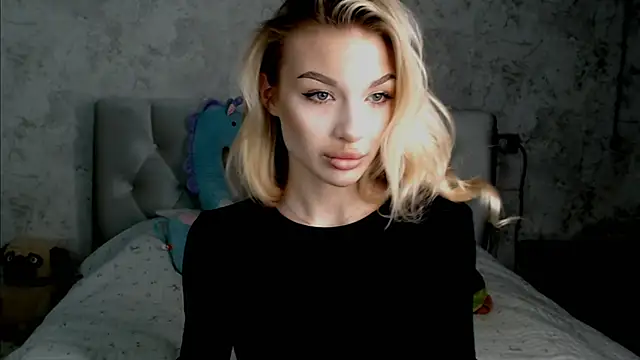 Ella Milla online show from May 11, 1:45 pm