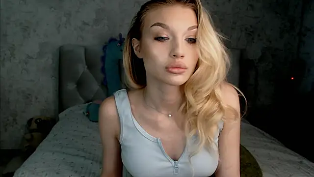 Snapshot of Ella_Milla chatting on June 26, 12:55 pm Ella Milla online show from June 26, 12:55 pm