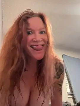 Snapshot of dandthotsex chatting on January 11, 11:45 am dandthotsex online show from January 11, 11:45 am