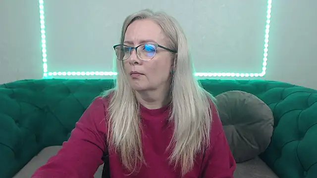 IvanaCharm online show from April 3, 3:13 am