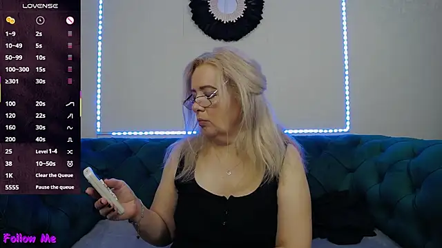 IvanaCharm online show from November 21, 4:44 am