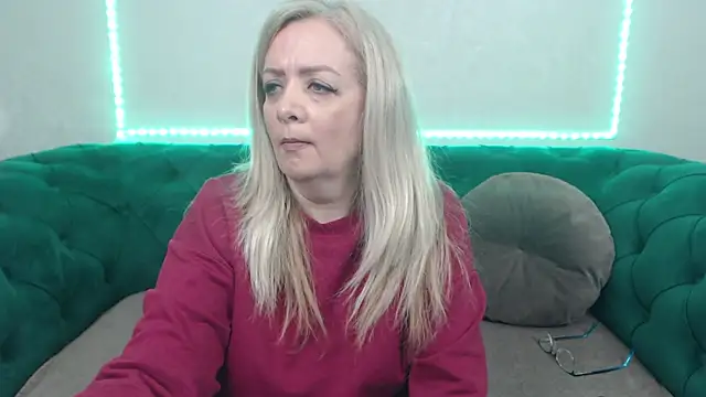 IvanaCharm online show from April 2, 3:13 am