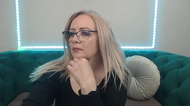 IvanaCharm online show from April 23, 3:46 am
