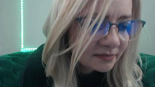 IvanaCharm online show from March 6, 4:40 am