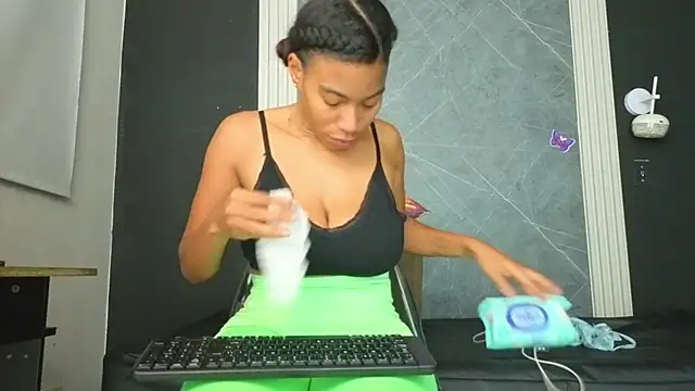 YummyDuooo online show from February 10, 11:09 am