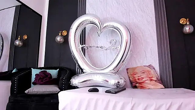 YummyDuooo online show from April 10, 11:50 am