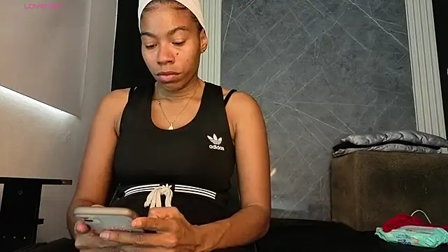 YummyDuooo online show from November 28, 4:40 pm