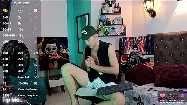 Snapshot of flowers18 chatting on December 2, 10:22 pm flowers18 online show from December 2, 10:22 pm