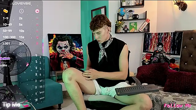 Snapshot of flowers18 chatting on November 17, 10:36 pm flowers18 online show from November 17, 10:36 pm