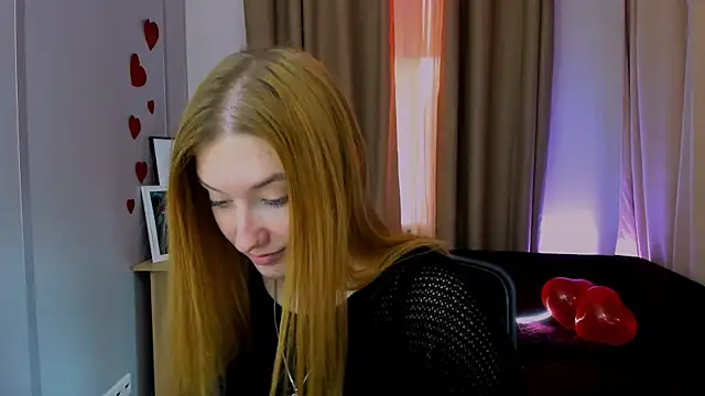 daisy candy online show from February 26, 1:43 pm