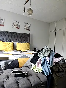 Drippincaty online show from December 1, 7:42 am