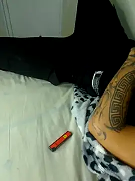 geroAguilar online show from April 12, 9:07 pm