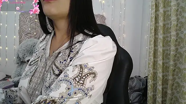 Snapshot of shantala_krisha chatting on July 8, 11:55 am shantala krisha online show from July 8, 11:55 am