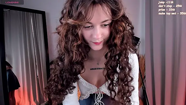 Curly Moon online show from April 21, 1:39 pm