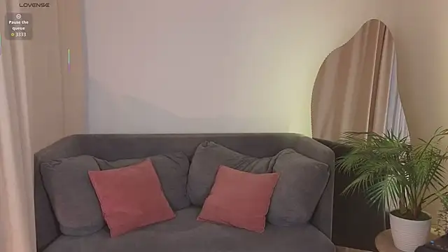 Curly Moon online show from March 3, 7:04 am