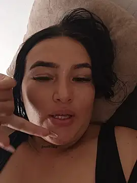 Celeste camila18 online show from May 24, 8:42 pm