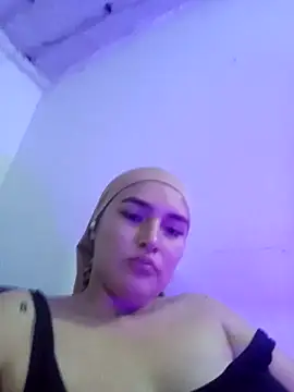 Celeste camila18 online show from April 2, 7:26 am