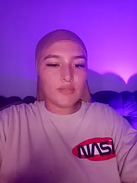 Celeste camila18 online show from March 22, 11:06 pm