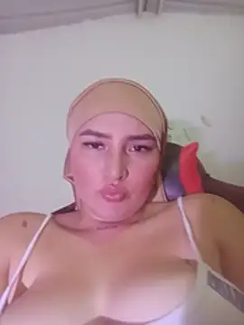 Celeste camila18 online show from July 17, 6:10 am