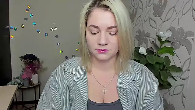 MariaSttone online show from January 18, 6:00 pm