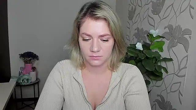 MariaSttone online show from October 7, 3:35 pm