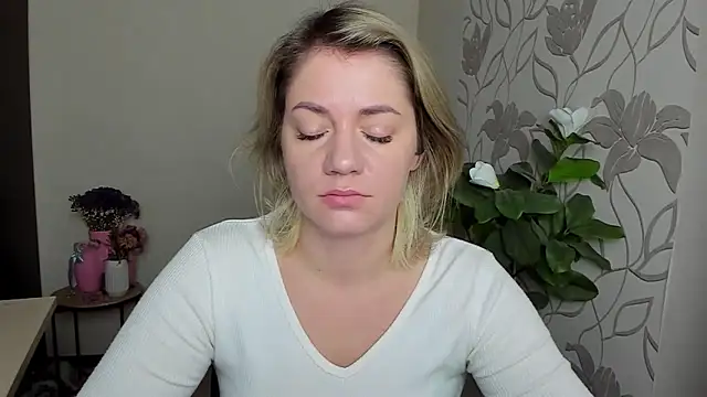 MariaSttone online show from October 6, 9:32 am